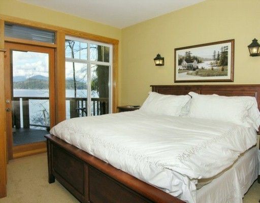 Photo 2: Photos: 1508 TIDEVIEW Road in Gibsons: Gibsons &amp; Area House for sale in "LANGDALE" (Sunshine Coast)  : MLS®# V621776
