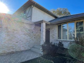 Photo 3: 25 Lindenwood Drive East in Winnipeg: Linden Woods Residential for sale (1M)  : MLS®# 202126783