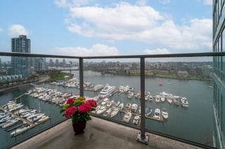 Photo 11: 1801 1228 MARINASIDE Crescent in Vancouver: Yaletown Condo for sale in "Crestmark II" (Vancouver West)  : MLS®# R2666899