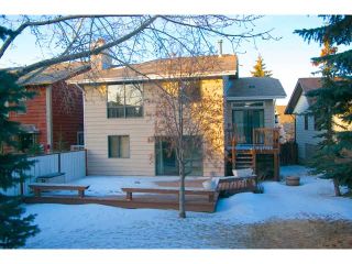 Photo 2: 20 RANCHRIDGE Way NW in CALGARY: Ranchlands Residential Detached Single Family for sale (Calgary)  : MLS®# C3559390