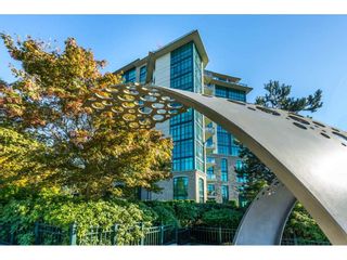 Photo 2: 205 14824 NORTH BLUFF Road: White Rock Condo for sale in "Belaire" (South Surrey White Rock)  : MLS®# R2456173