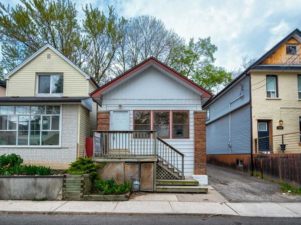 Main Photo: 1031 Craven Road in Toronto: Greenwood-Coxwell House (Bungalow-Raised) for sale (Toronto E01)  : MLS®# E4769373