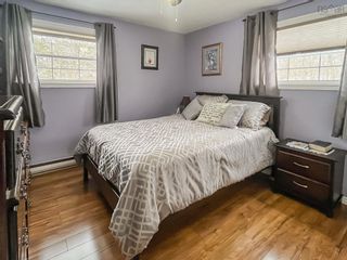 Photo 9: 53 Spruce Street in Oakhill: 405-Lunenburg County Residential for sale (South Shore)  : MLS®# 202402235