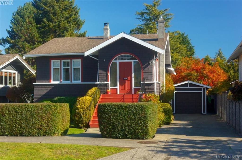 Main Photo: 935 Cowichan St in VICTORIA: Vi Fairfield East House for sale (Victoria)  : MLS®# 827134