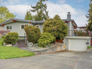 Main Photo: 740 Rockheights Ave in Esquimalt: Es Rockheights House for sale : MLS®# 960454