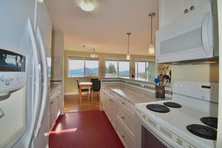 Photo 6: 4 693 CORLETT Road in Gibsons: Gibsons & Area Townhouse for sale in "Sea Air Estates" (Sunshine Coast)  : MLS®# R2865595