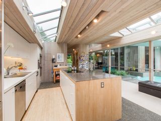 Photo 8: 6188 Balaclava Street in Vancouver: Kerrisdale Home for sale () 
