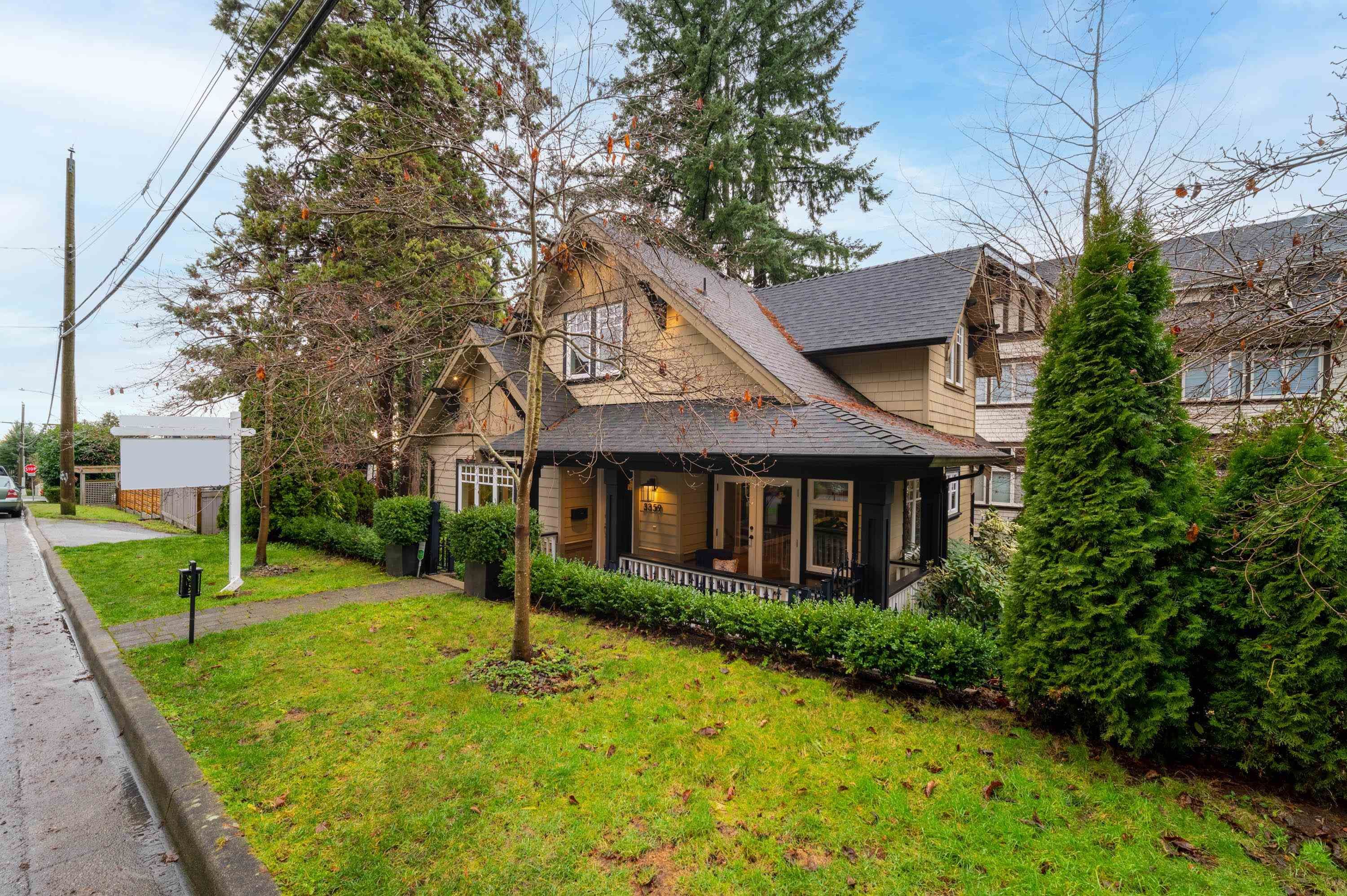 Main Photo: 3359 CHESTERFIELD Avenue in North Vancouver: Upper Lonsdale House for sale : MLS®# R2838862