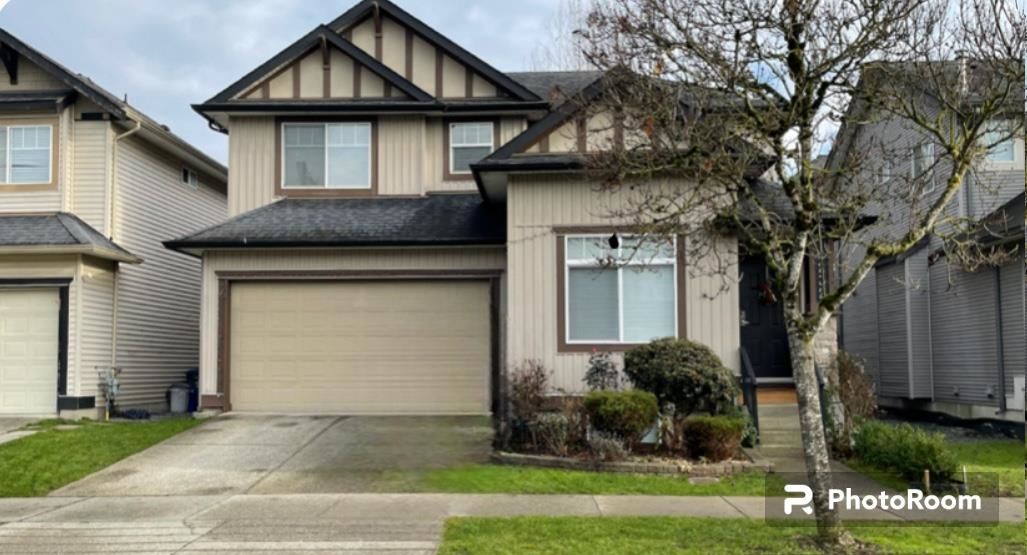 Main Photo: 6232 167B Street in Surrey: Cloverdale BC House for sale in "POET'S WYND" (Cloverdale)  : MLS®# R2835292
