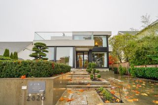 Photo 1: 2826 MCBRIDE Avenue in Surrey: Crescent Bch Ocean Pk. House for sale (South Surrey White Rock)  : MLS®# R2629874