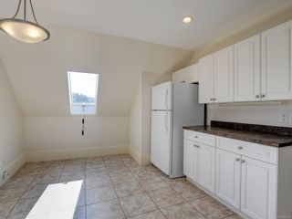 Photo 14: 2090 Cadboro Bay Rd in Oak Bay: OB North Oak Bay Full Duplex for sale : MLS®# 962956