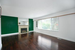 Photo 2: 3952 Hamilton Street in Port Coquitlam: Lincoln Park PQ House for sale : MLS®# R2007904