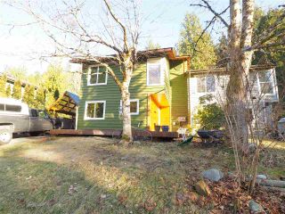 Photo 1: 40628 PERTH Drive in Squamish: Garibaldi Highlands 1/2 Duplex for sale in "Garibaldi Highlands" : MLS®# R2422621