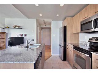 Photo 5: 1504 1212 HOWE Street in Vancouver: Downtown VW Condo for sale in "1212 HOWE" (Vancouver West)  : MLS®# V1109901