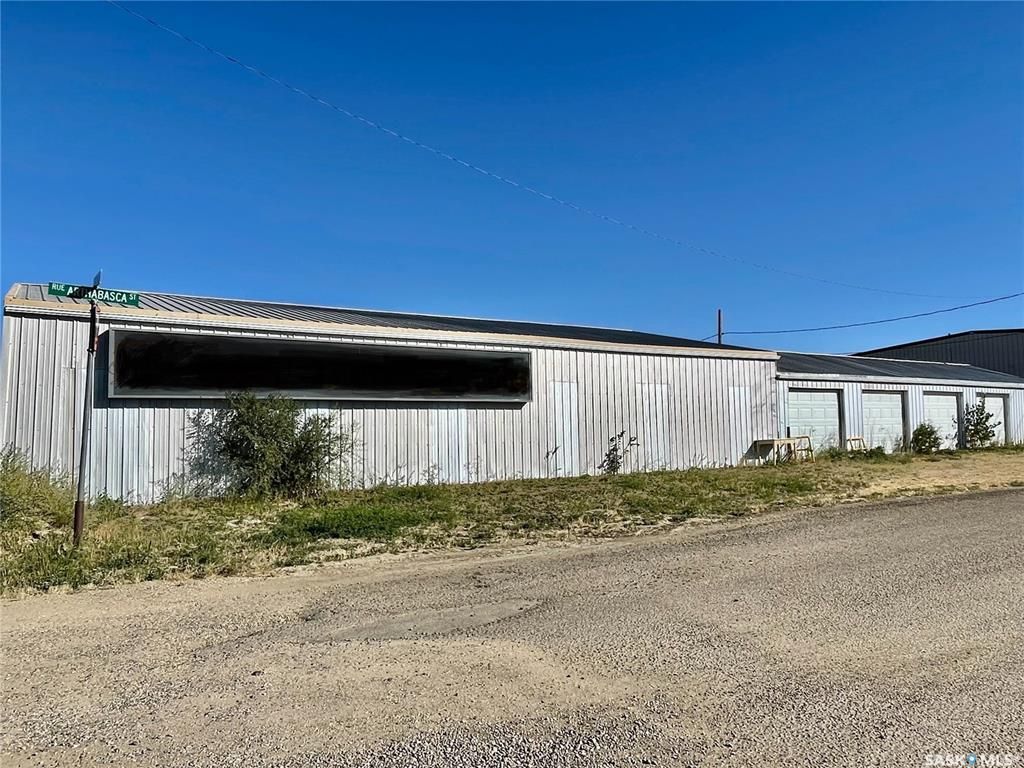Main Photo: 114 7th Avenue West in Gravelbourg: Commercial for sale : MLS®# SK922854