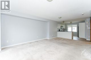 Photo 15: 113 CAMDEN PRIVATE in Ottawa: House for sale : MLS®# 1385847