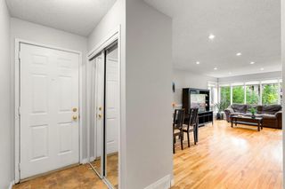 Photo 4: 519C 33 Street NW in Calgary: Parkdale Row/Townhouse for sale : MLS®# A2000766