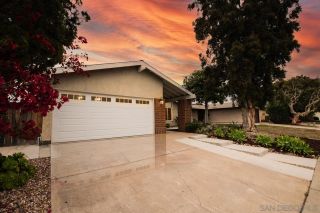 Photo 2: MIRA MESA House for sale : 4 bedrooms : 8220 Calle Nueva in San Diego