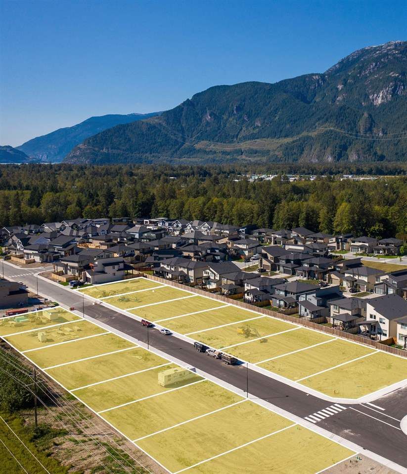Main Photo: 39208 WOODPECKER Place in Squamish: Brennan Center Land for sale in "Ravenswood" : MLS®# R2409537