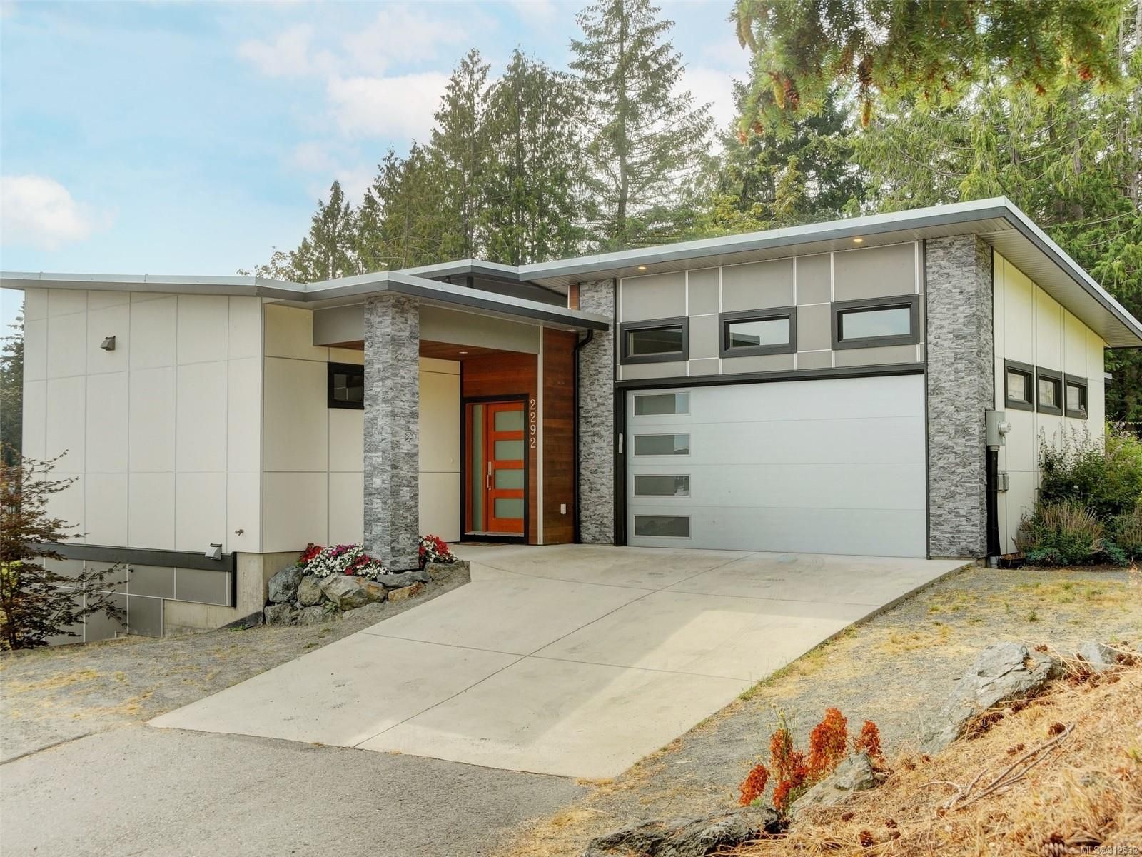Main Photo: 2292 Sangster Rd in Mill Bay: ML Mill Bay House for sale (Malahat & Area)  : MLS®# 912532