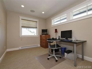 Photo 11: 3874 SOUTH VALLEY Dr in VICTORIA: SW Strawberry Vale House for sale (Saanich West)  : MLS®# 678940