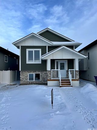 Photo 1: 130 Bolstad Way in Saskatoon: Aspen Ridge Residential for sale : MLS®# SK908532