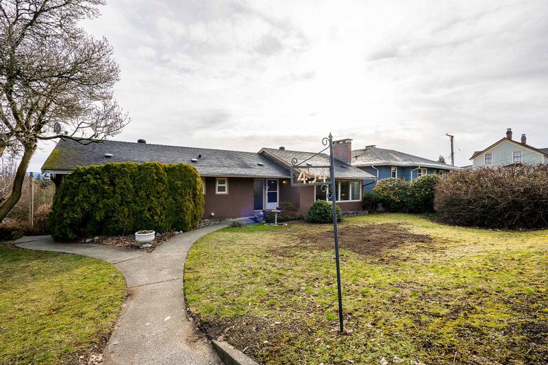 FEATURED LISTING: 454 BUCHANAN Avenue New Westminster