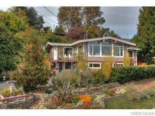 Photo 2: 5036 Sunrise Terr in VICTORIA: SE Cordova Bay House for sale (Saanich East)  : MLS®# 743056