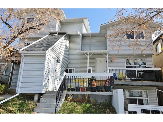 Main Photo: 2 3820 PARKHILL Place SW in Calgary: Parkhill Condo for sale : MLS®# C4111236