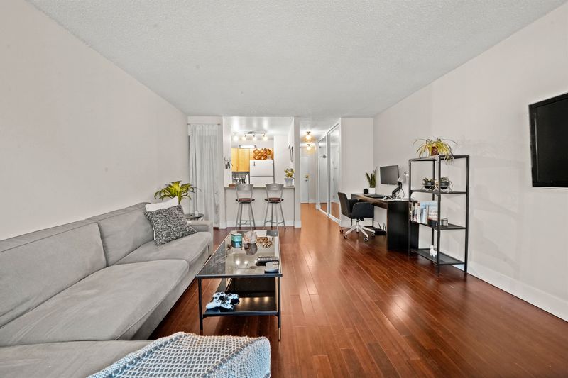 FEATURED LISTING: 311 - 1545 2ND Avenue East Vancouver