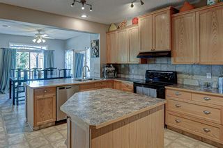 Photo 10: 99 Rockywood Circle NW in Calgary: Rocky Ridge Detached for sale : MLS®# A2054130