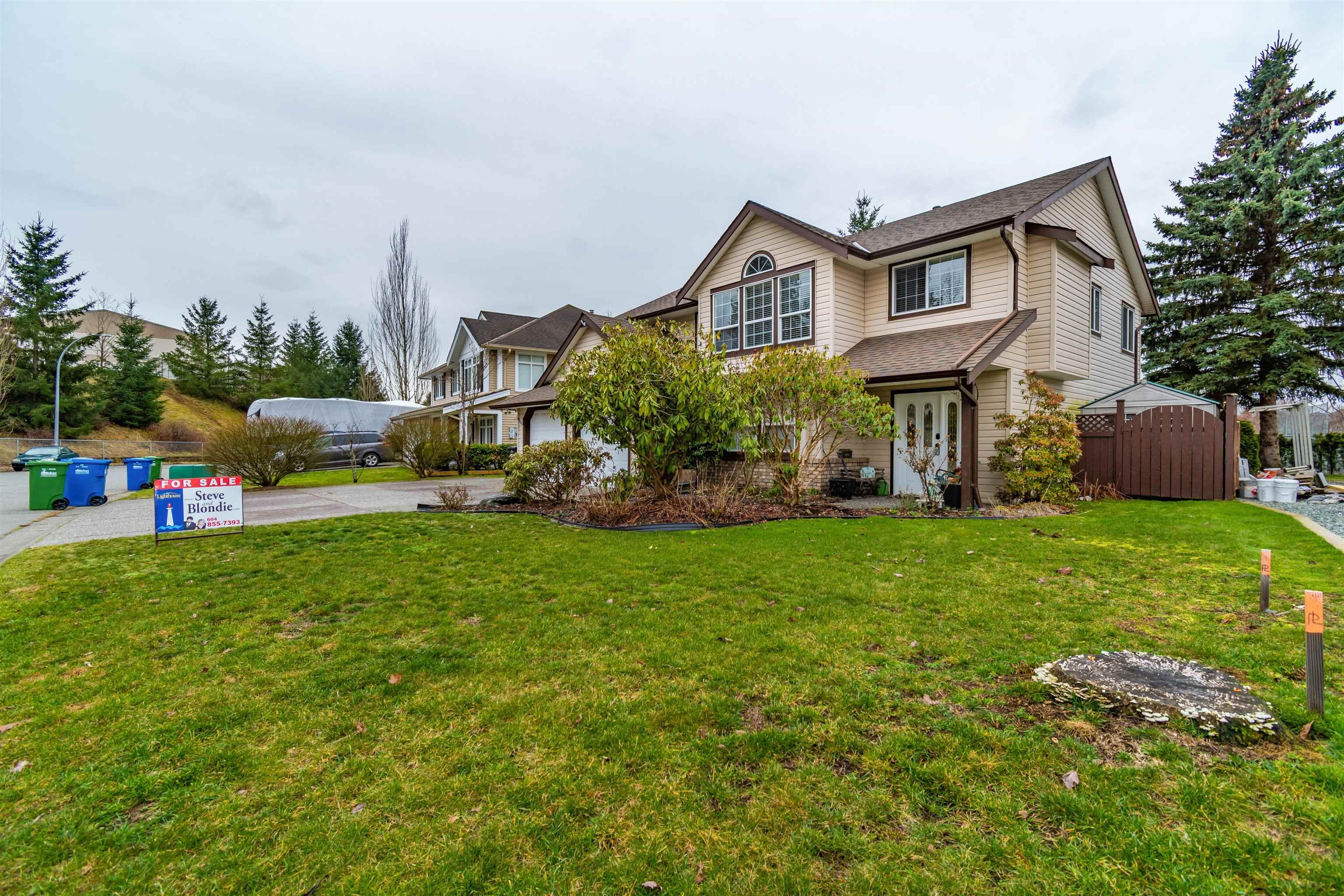 Main Photo: 3853 TESLIN Drive in Abbotsford: Abbotsford East House for sale in "Sandy Hill" : MLS®# R2650916