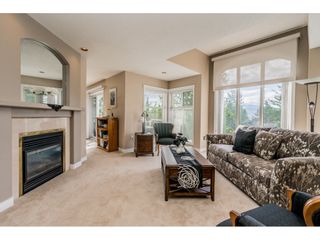 Photo 3: 35891 MARSHALL Road in Abbotsford: Abbotsford East House for sale in "Mountain Village" : MLS®# R2375690
