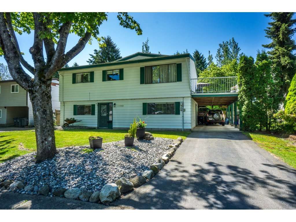 Main Photo: 17342 62A AVENUE in : Cloverdale BC House for sale : MLS®# R2168686
