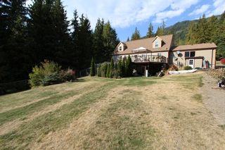 Photo 34: 7596 Mountain Drive in Anglemont: North Shuswap House for sale (Shuswap)  : MLS®# 10142790
