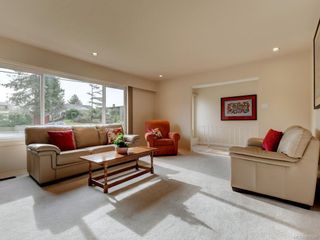 Photo 3: 4420 Torquay Dr in VICTORIA: SE Gordon Head House for sale (Saanich East)  : MLS®# 809599