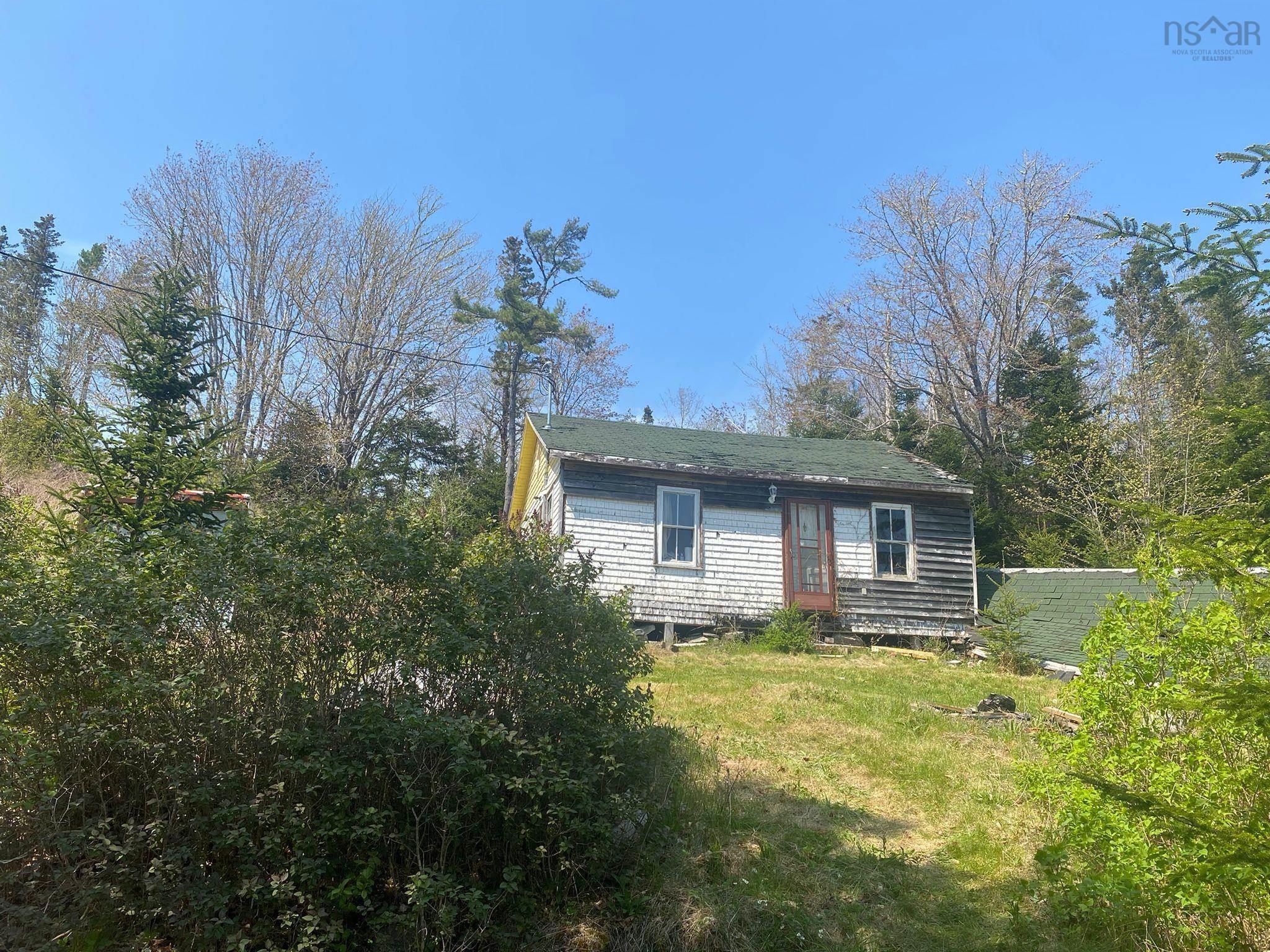 Main Photo: 26 Head Ship Harbour Loop in Ship Harbour: 35-Halifax County East Residential for sale (Halifax-Dartmouth)  : MLS®# 202305323