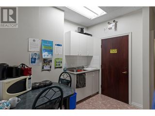 Photo 29: 4422, 4421, 4438, 4440 1st Street in Peachland: Office for sale : MLS®# 10305728