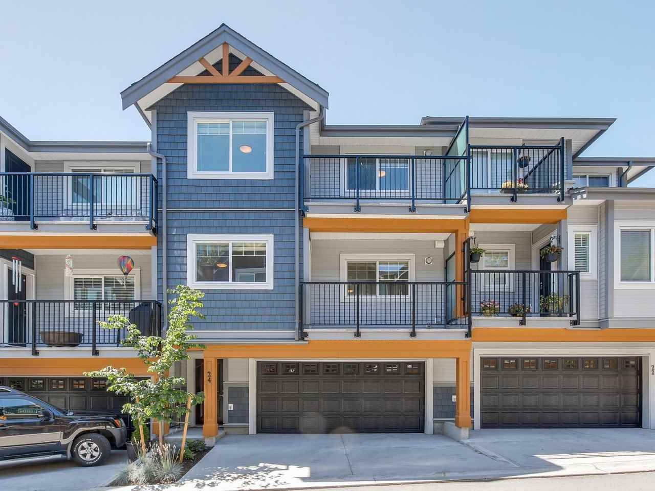 Main Photo: 24 22810 113 Avenue in Maple Ridge: East Central Townhouse for sale in "RUXTON VILLAGE" : MLS®# R2289907