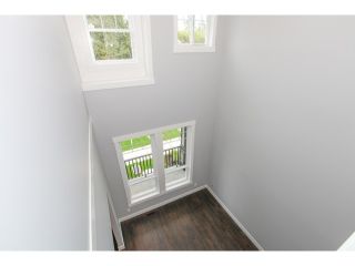 Photo 3: 5986 131ST Street in Surrey: Panorama Ridge House for sale : MLS®# F1432012