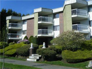 Photo 1: 101 327 9TH Street in New Westminster: Uptown NW Condo for sale in "KENNEDY MANOR" : MLS®# V950273
