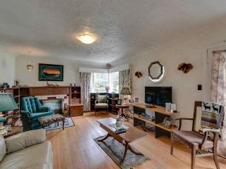 Photo 3: 11755 243 Street in Maple Ridge: Cottonwood MR House for sale : MLS®# R2576131