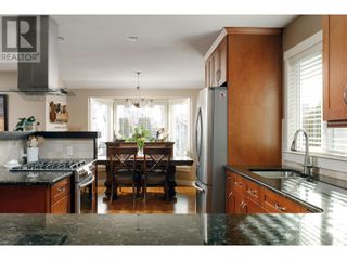 Photo 10: 2554 Rhondda Crescent in Kelowna: House for sale : MLS®# 10306922