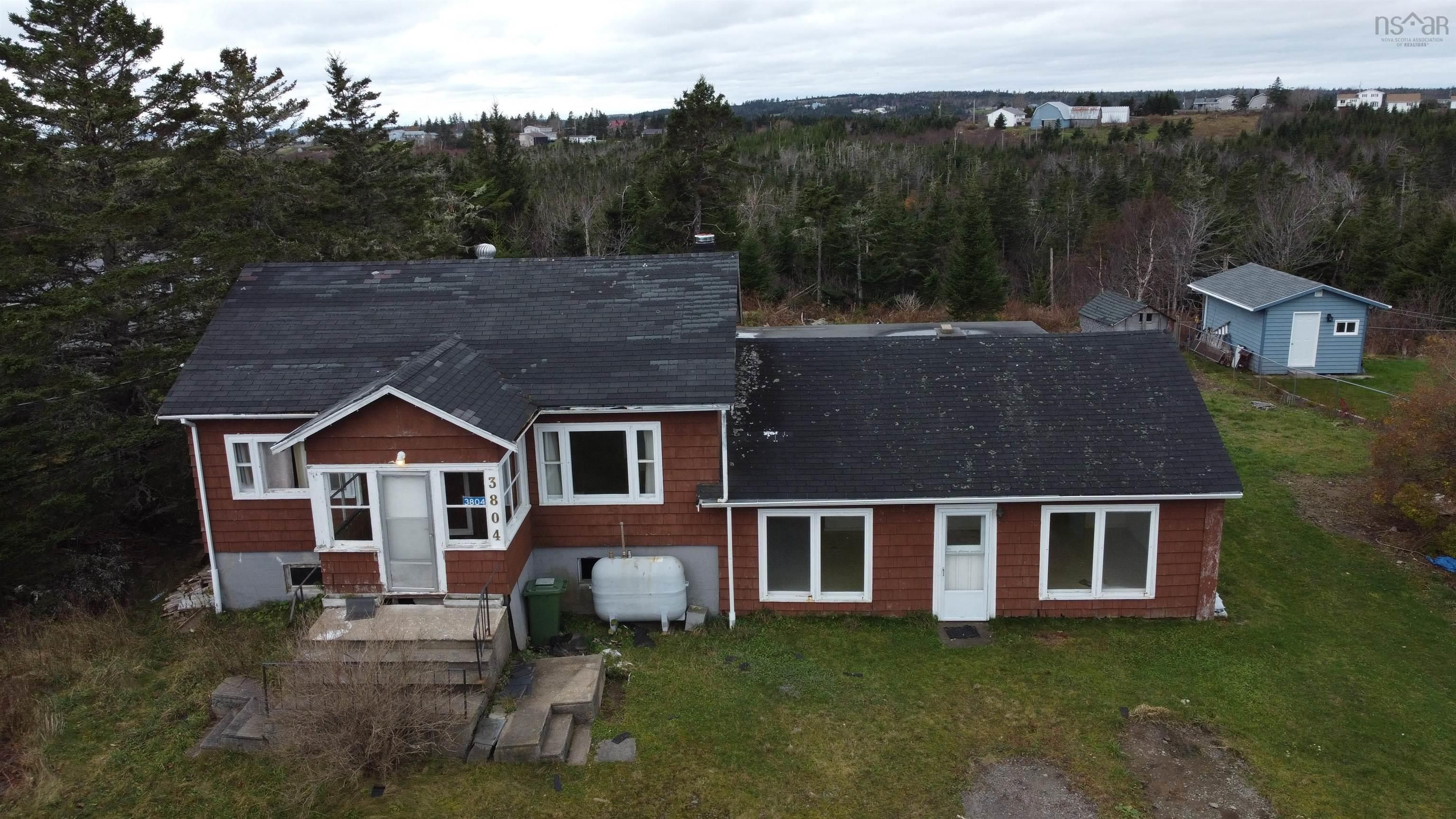 Main Photo: 3804 Lawrencetown Road in Lawrencetown: 31-Lawrencetown, Lake Echo, Port Residential for sale (Halifax-Dartmouth)  : MLS®# 202226373