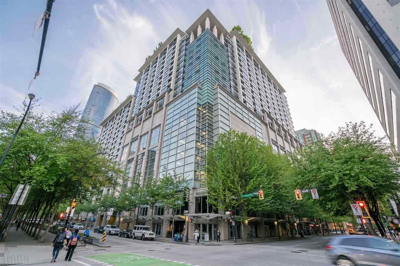 Main Photo: 1610 938 SMITHE Street in Vancouver: Downtown VW Condo for sale in "ELECTRIC AVENUE" (Vancouver West)  : MLS®# R2440218