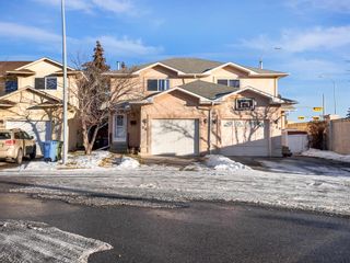 Photo 7: 84 Martinglen Way NE in Calgary: Martindale Semi Detached (Half Duplex) for sale : MLS®# A2013069