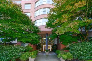 Photo 22: 802 518 W 14TH Avenue in Vancouver: Fairview VW Condo for sale in "PACIFICA" (Vancouver West)  : MLS®# R2411857