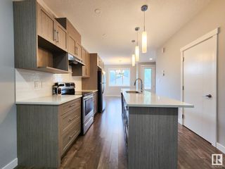 Photo 3: 12856 103 Street in Edmonton: Zone 01 House for sale : MLS®# E4394313