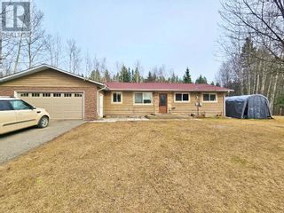 Photo 1: 1262 CROFT ROAD in Quesnel: House for sale : MLS®# R2861339