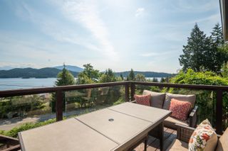 Photo 10: 591 GIBSONS Way in Gibsons: Gibsons & Area House for sale (Sunshine Coast)  : MLS®# R2749821